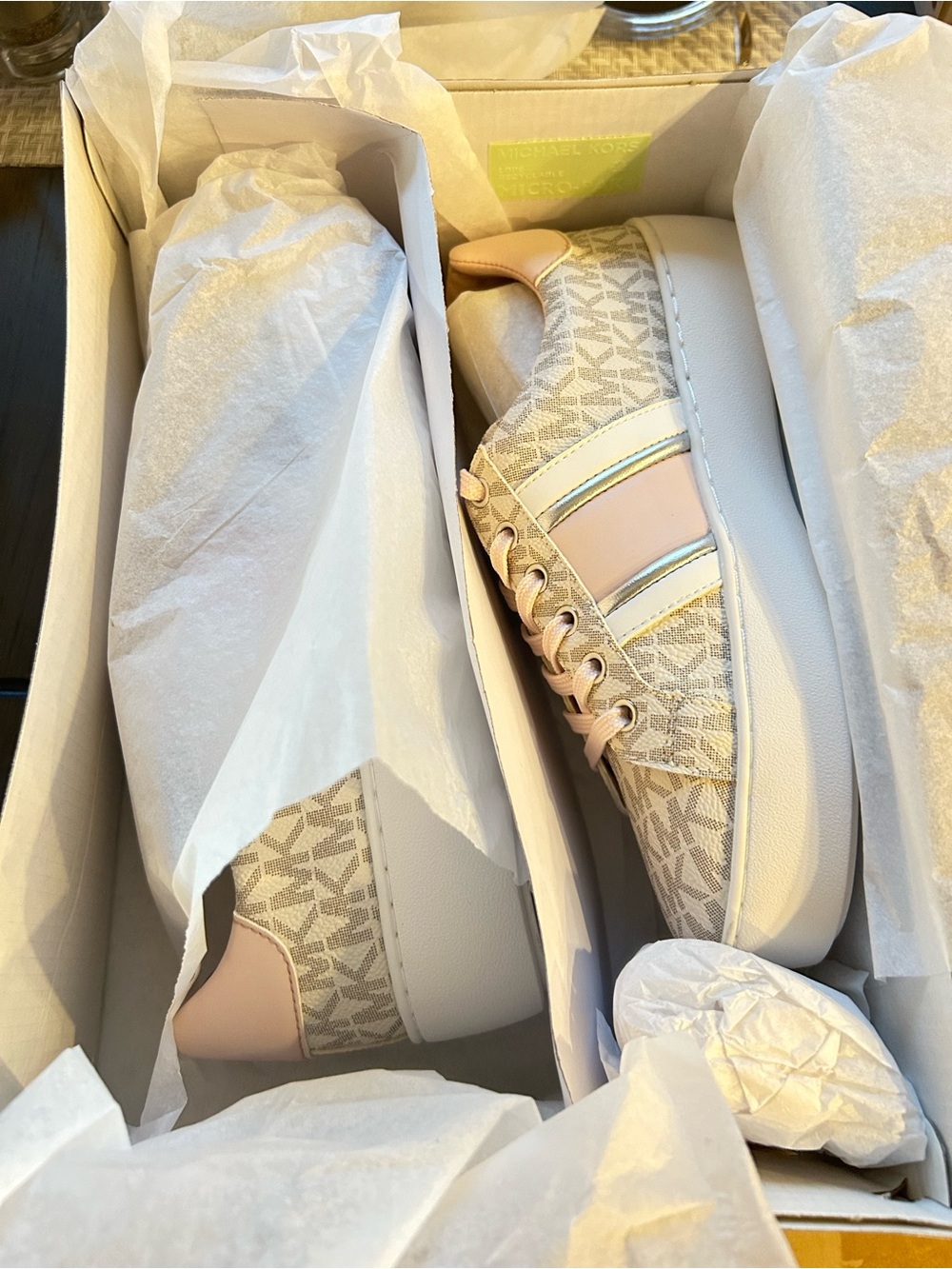 Michael Kors Pink / Blush Logo Poppy Sneakers 6.5